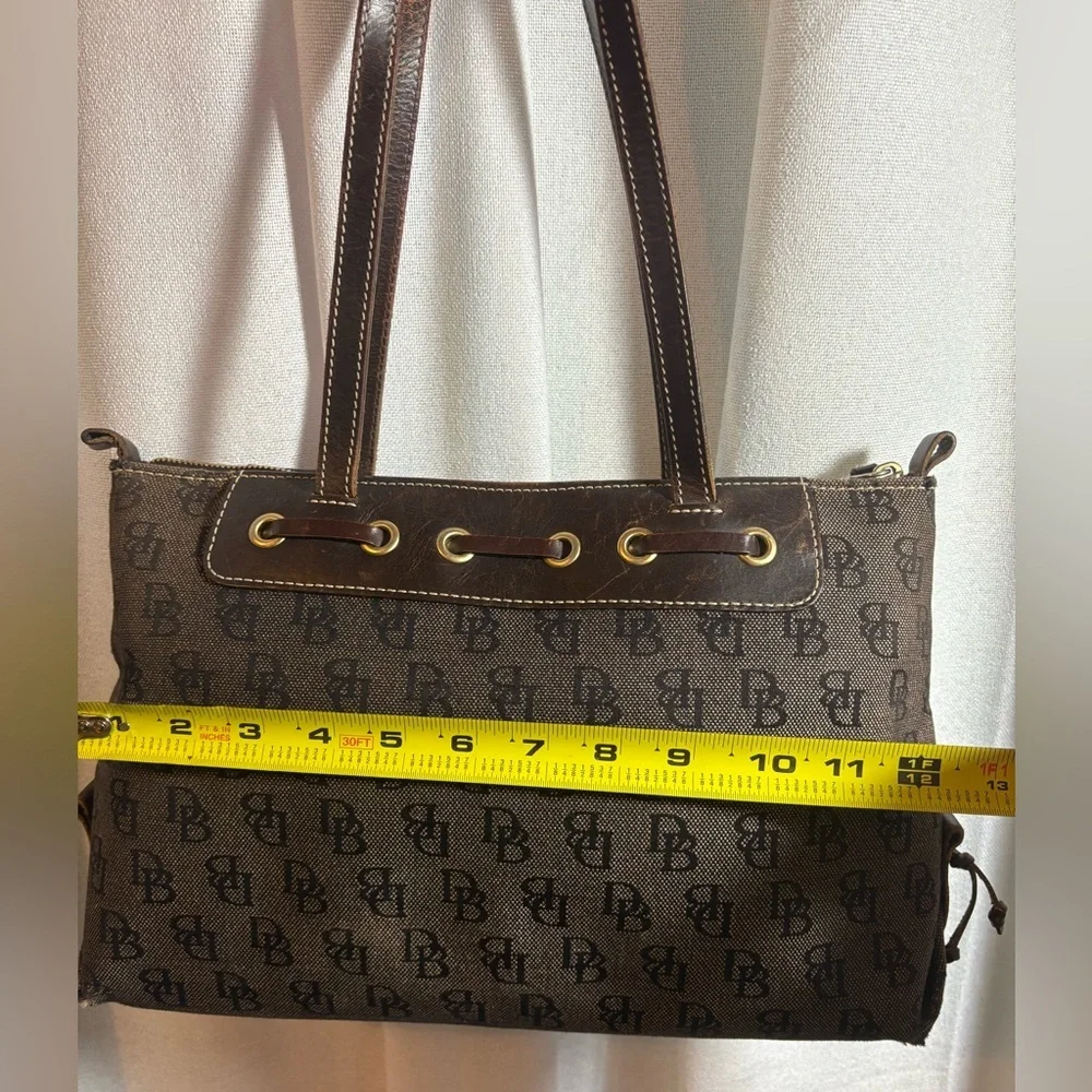 Vintage Dooney & Bourke Signature DB Purse Large Tassel Tote Y2K Brown GUC!‎